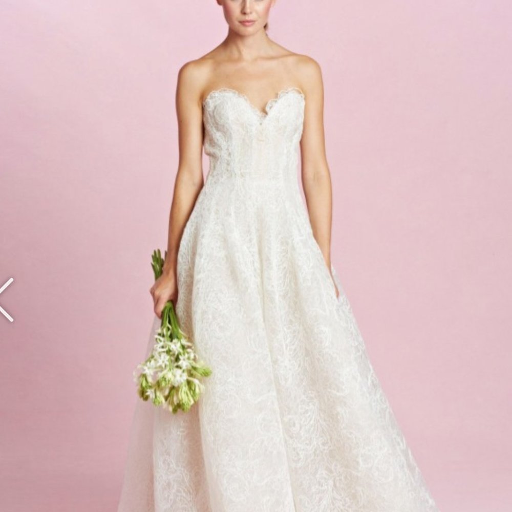 Oscar de la Renta 5 Dee Wedding Gown size 8